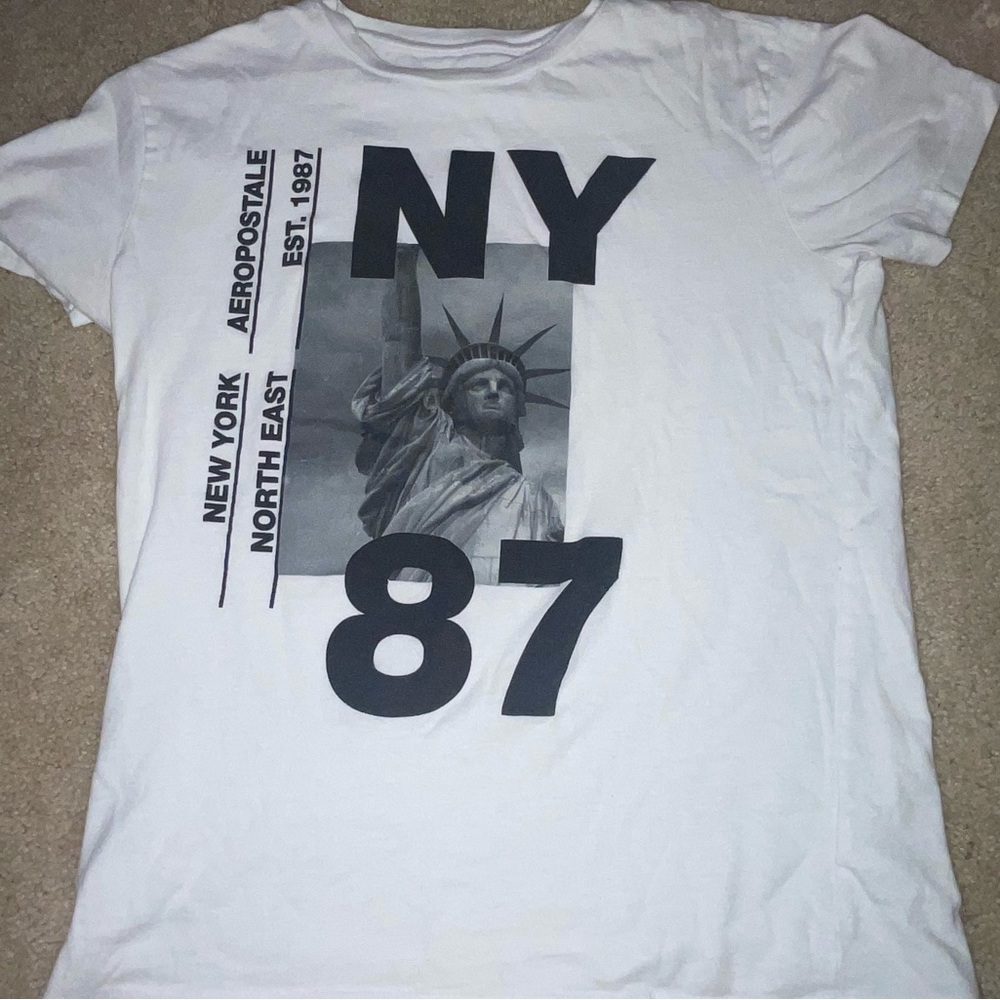 Aéropostale Graphic Tee. White.